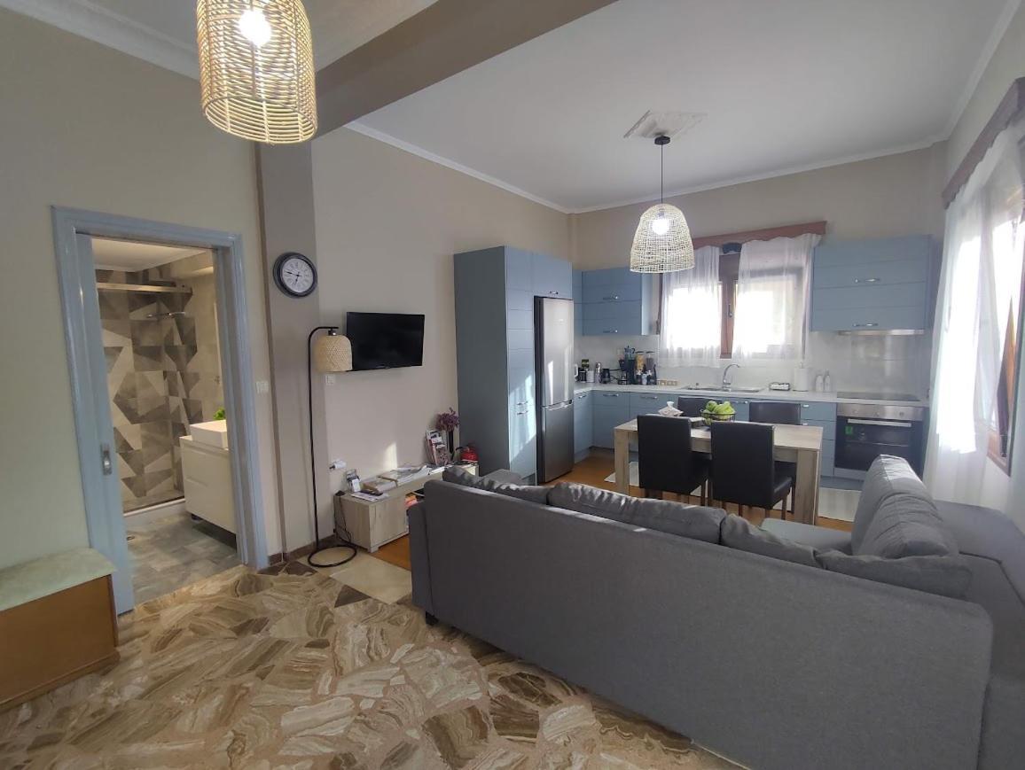Апартаменты Myron & Gabby'S House Монемвазия Экстерьер фото